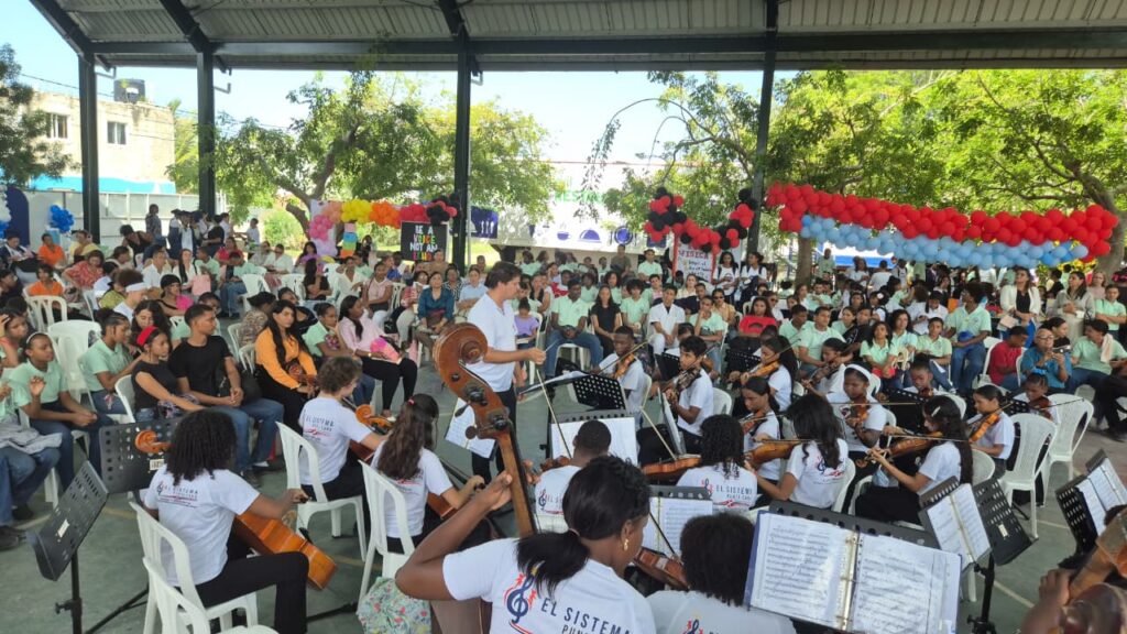 El Sistema Punta Cana celebra a las madres con apoyo de ABRSM
